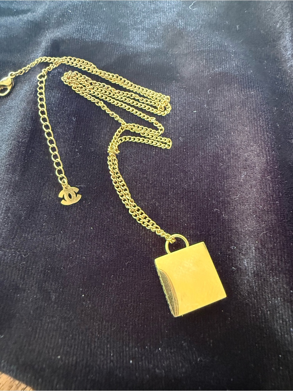 ChaneI Gold and Black Chunky Pendant on 17” Gold Necklace - Picture 13 of 14